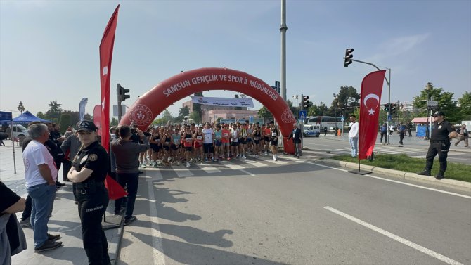 Samsun'da 19 Mayıs Yarı Maratonu başladı