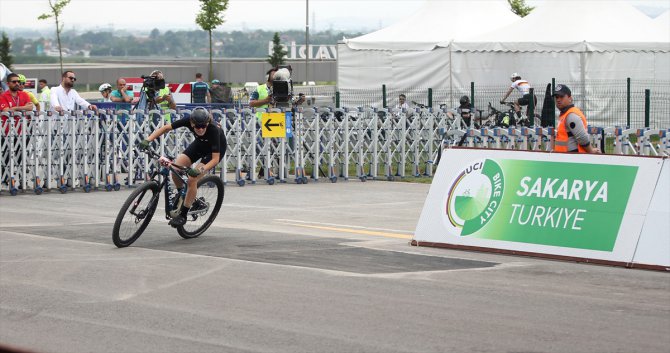 UCI Dağ Bisikleti Eliminator Dünya Kupası birinci etabı Sakarya'da yapıldı