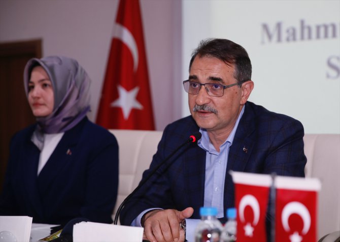 Bakan Fatih Dönmez, Eskişehir Mahmudiye'de muhtarlar ve STK temsilcileriyle buluştu: