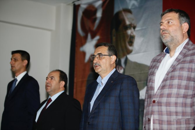 Bakan Fatih Dönmez, Eskişehir'de muhtarlar ve STK temsilcileriyle buluştu: