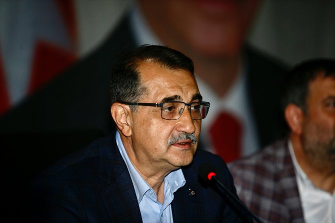 Bakan Fatih Dönmez, Eskişehir'de muhtarlar ve STK temsilcileriyle buluştu: