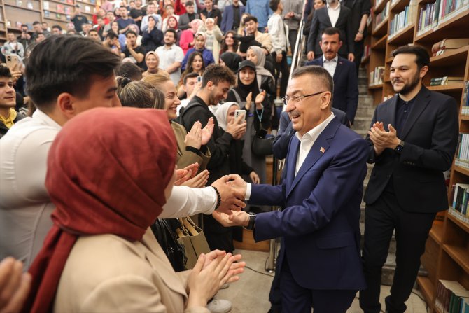 Cumhurbaşkanı Yardımcısı Oktay, "Gençlik Buluşması"nda konuştu: