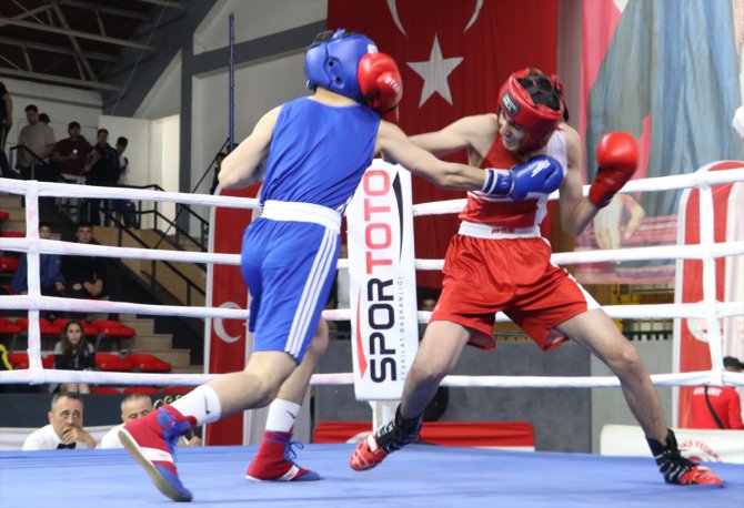 Yıldızlar Türkiye Ferdi Boks Şampiyonası, Sakarya'da başladı