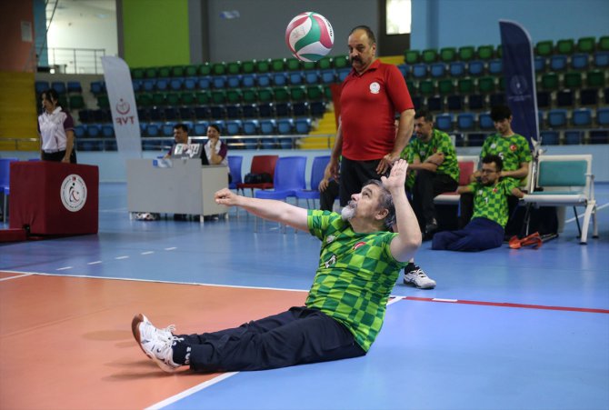 Mersin'de Oturarak Voleybol Süper Ligi final maçları devam ediyor