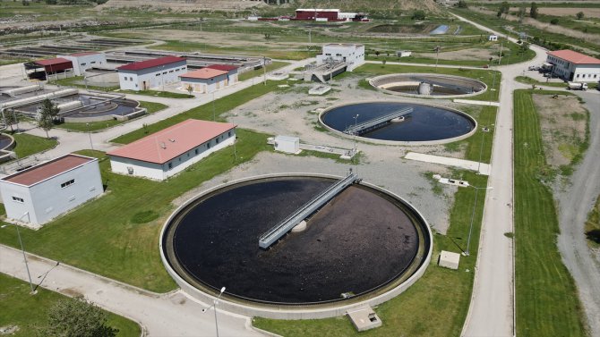 Erzincan'da kurulu arıtma tesisinde organik atıklardan elektrik üretiliyor