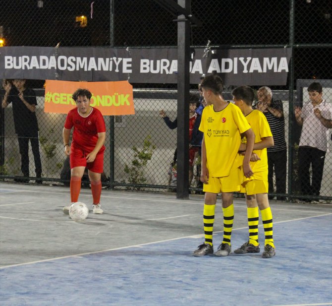 Hatay'da depremzede çocuklar futbol turnuvasında mücadele etti