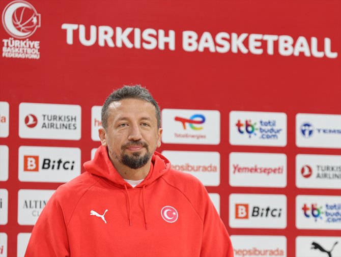 Avrupa Şampiyonası'na katılacak kadın milli basketbolcular için medya günü düzenlendi