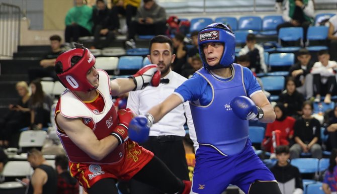 Sakarya'da Wushu Okul Sporları Türkiye Şampiyonası sürüyor