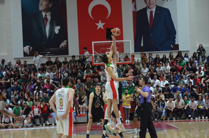 Misli.com Türkiye Basketbol Ligi play-off yarı finali