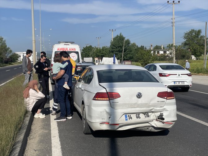 Bolu'da zincirleme trafik kazasında 2 kişi yaralandı