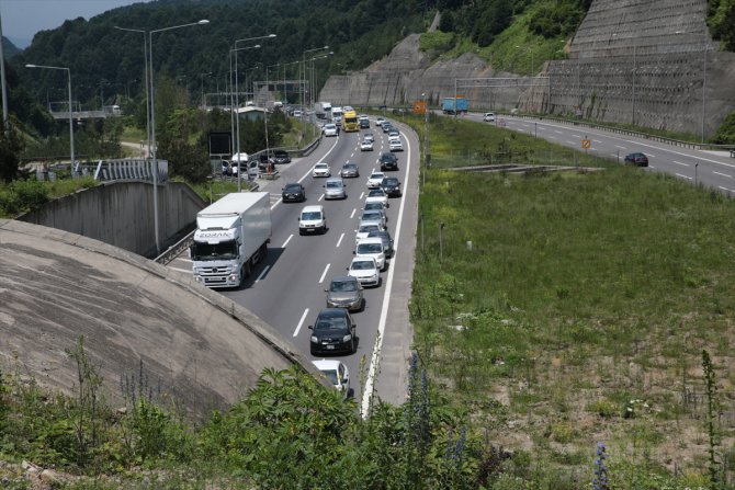 Bolu'da bayram trafiğinde kural ihlali yapanlar cezadan kaçamıyor