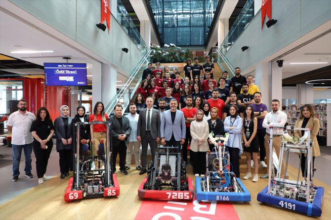 Robocube Off-Season 2023 robot yarışması gerçekleştirildi