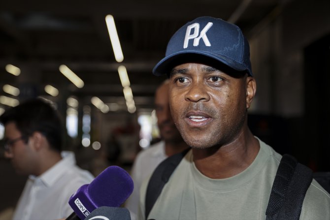 Hollandalı Teknik Direktör Patrick Kluivert, Adana Demirspor için İstanbul'a geldi