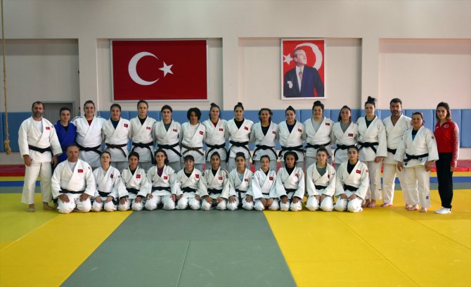 Judoda kadın genç ve ümit milli takımlar Trabzon'da ortak kamp yapıyor