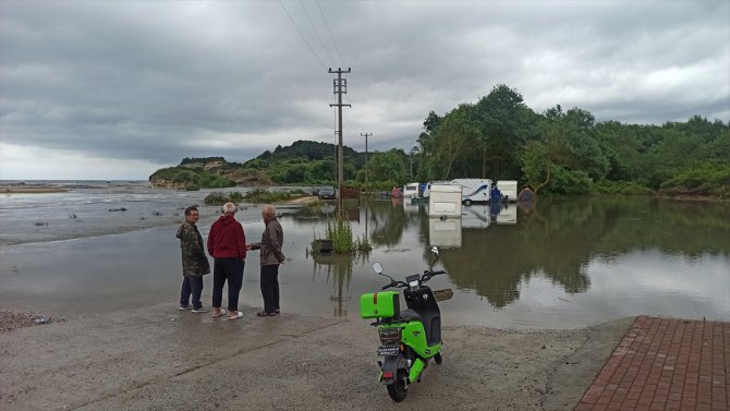 Kocaeli'de sağanak hayatı olumsuz etkiledi