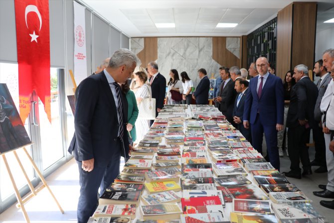 Erzincan'da lise öğrencilerince hazırlanan "15 Temmuz" temalı sergi açıldı