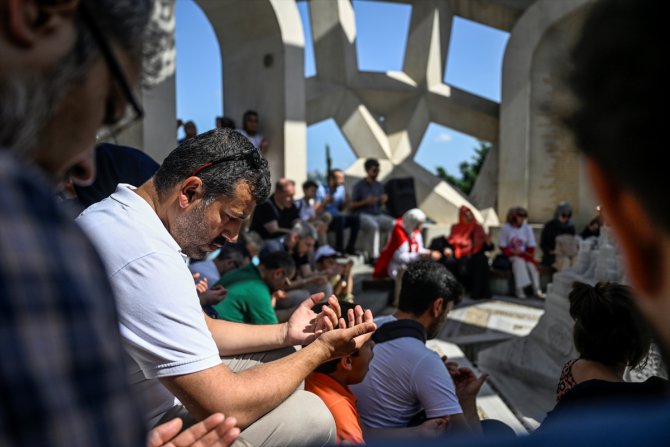 15 Temmuz Şehitler Makamı ve Hafıza 15 Temmuz Müzesi'nde yoğunluk oluştu