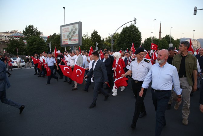 Bakan Özhaseki, Kayseri'de 15 Temmuz etkinliklerinde konuştu: