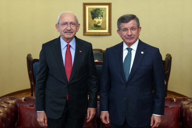 Davutoğlu'ndan Kılıçdaroğlu'na ziyaret