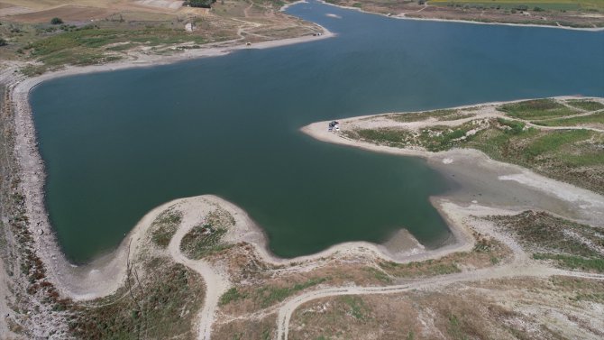 Tekirdağ'daki Türkmenli Göleti'nin su seviyesi kuraklık nedeniyle düştü